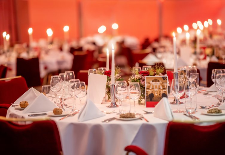 wedding, society, candles, round seating, Grand Casino Lucerne, organize